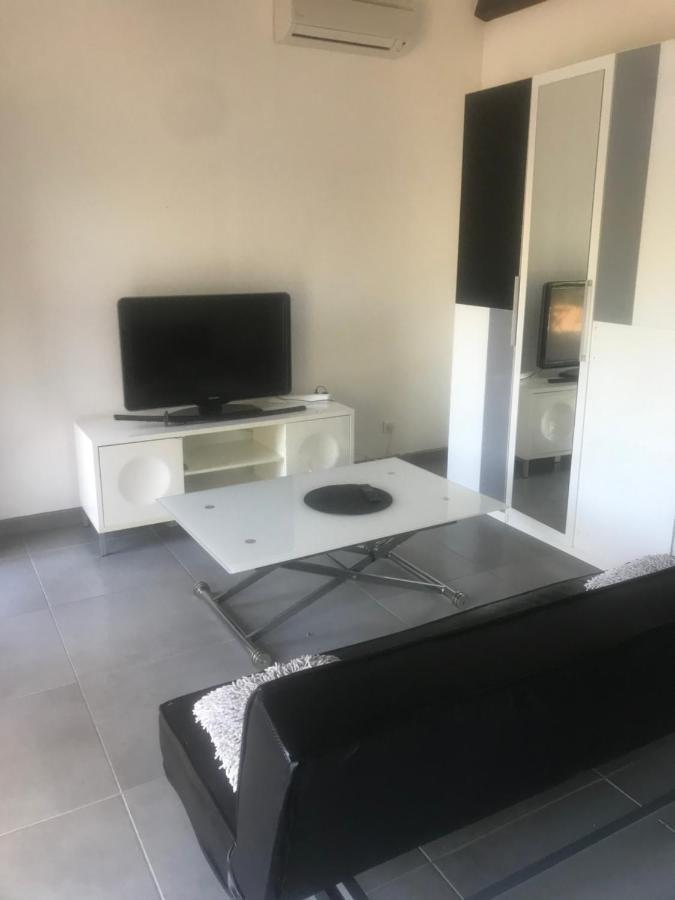 Studio 30 M² Villa ลองซงโปรวองซ์ ภายนอก รูปภาพ